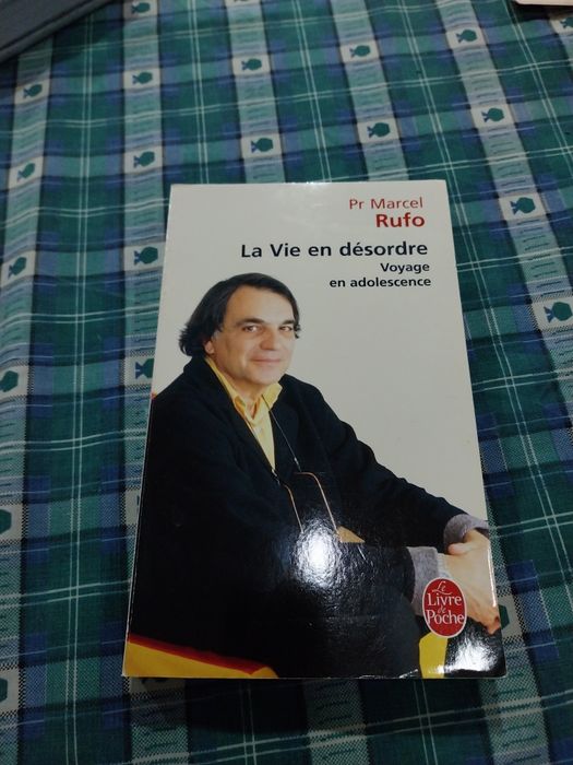 La vie en désordre.  Portes incluídos