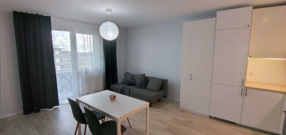 2-pokojowe mieszkanie do wynajęcia – balkon z widokiem