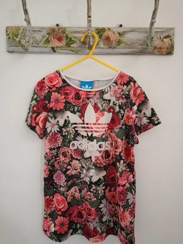 Bluzka T-shirt Adidas kwiecisty