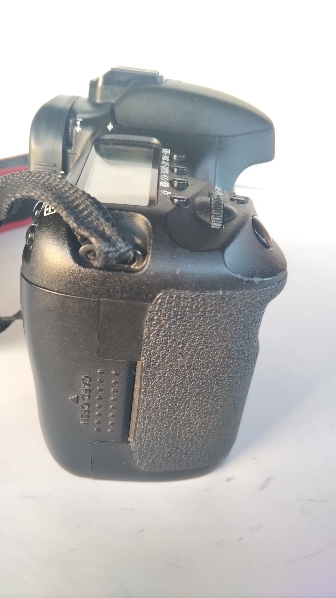 Canon EOS 7D em excelente estado. Com punho extra.