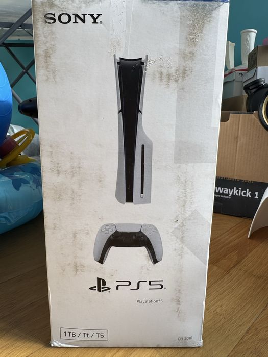 PlayStation 5 Slim 1 Tb з дисководом та 1 джойстиком. Не розпаковувала