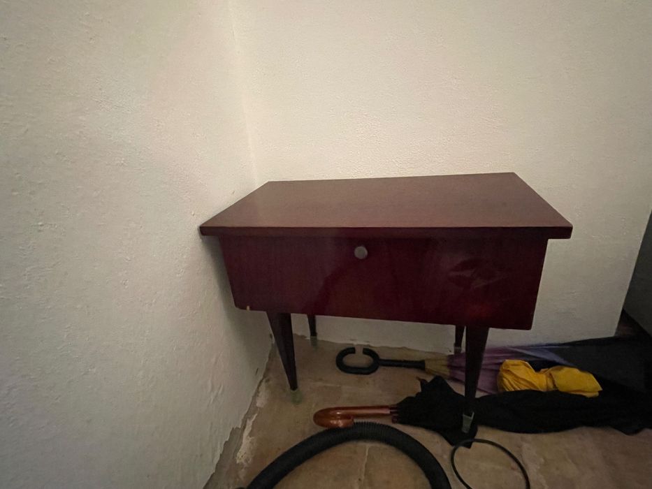 Mesa de cabeceira UNIFA vintage de 1970