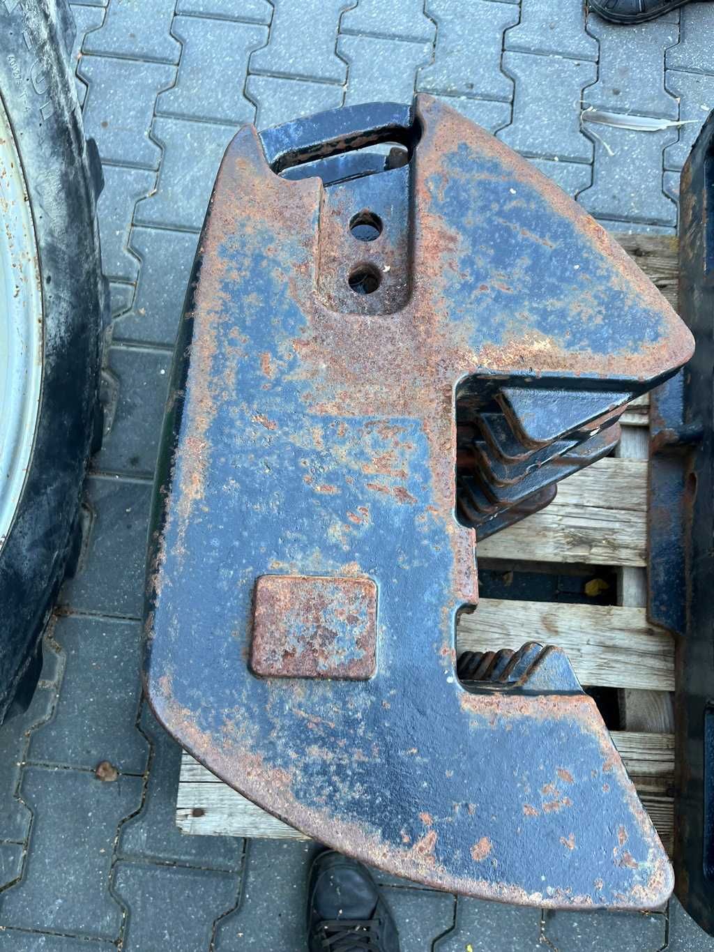 Balast Obciążniki Ciężarki przednie ciągnik CASE CNH NEW HOLLAND