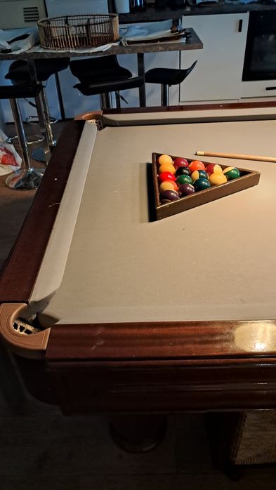 Bilhar usado mas impecável