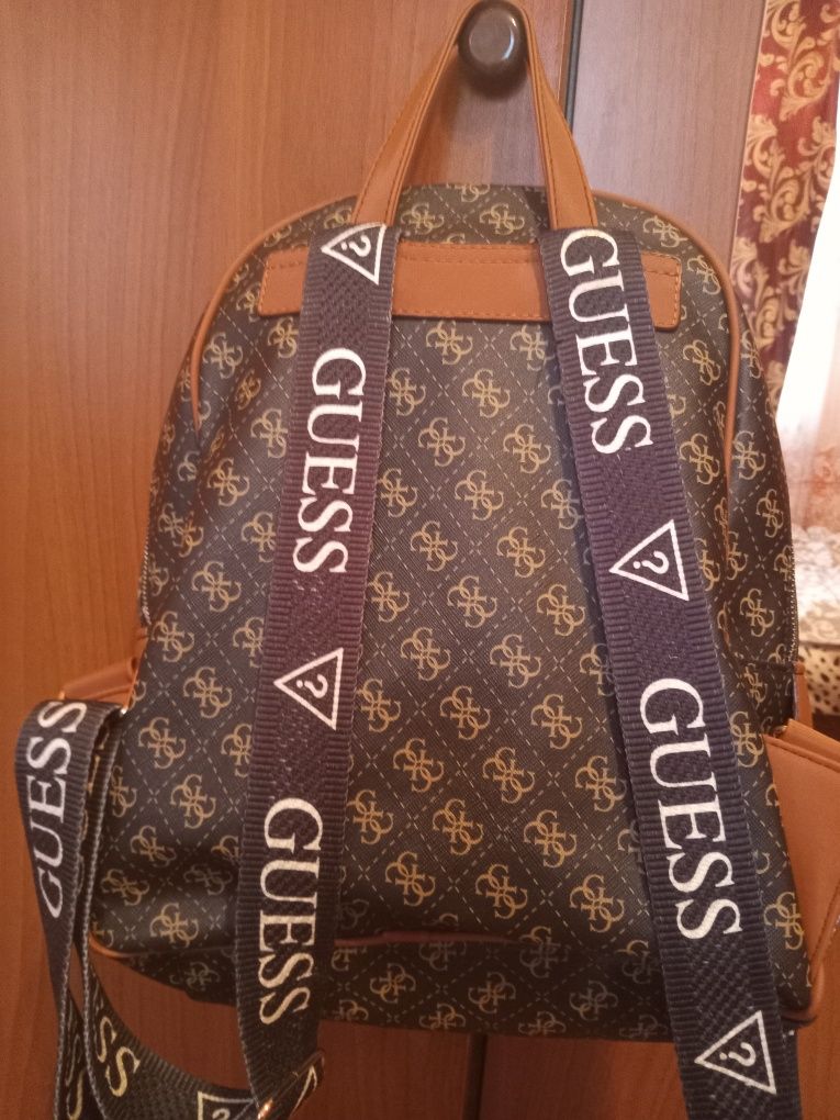 Рюкзак guess оригінал б/у