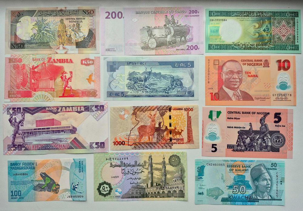 Набір банкнот Африки 1990 - 2000 років 12 бон без повторів UNC