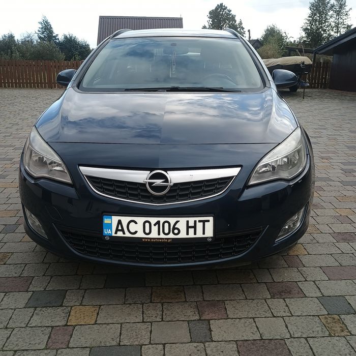 Опель Астра свіжопригнана