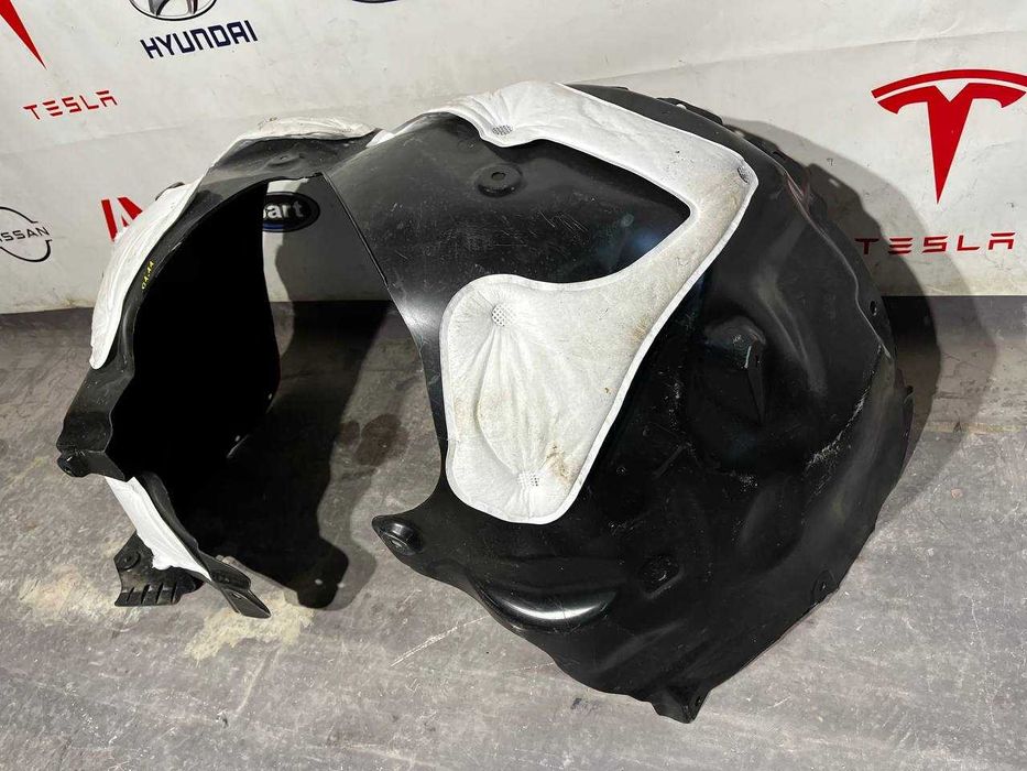 Підкрилок передній лівий Tesla Model Y Juniper 2025