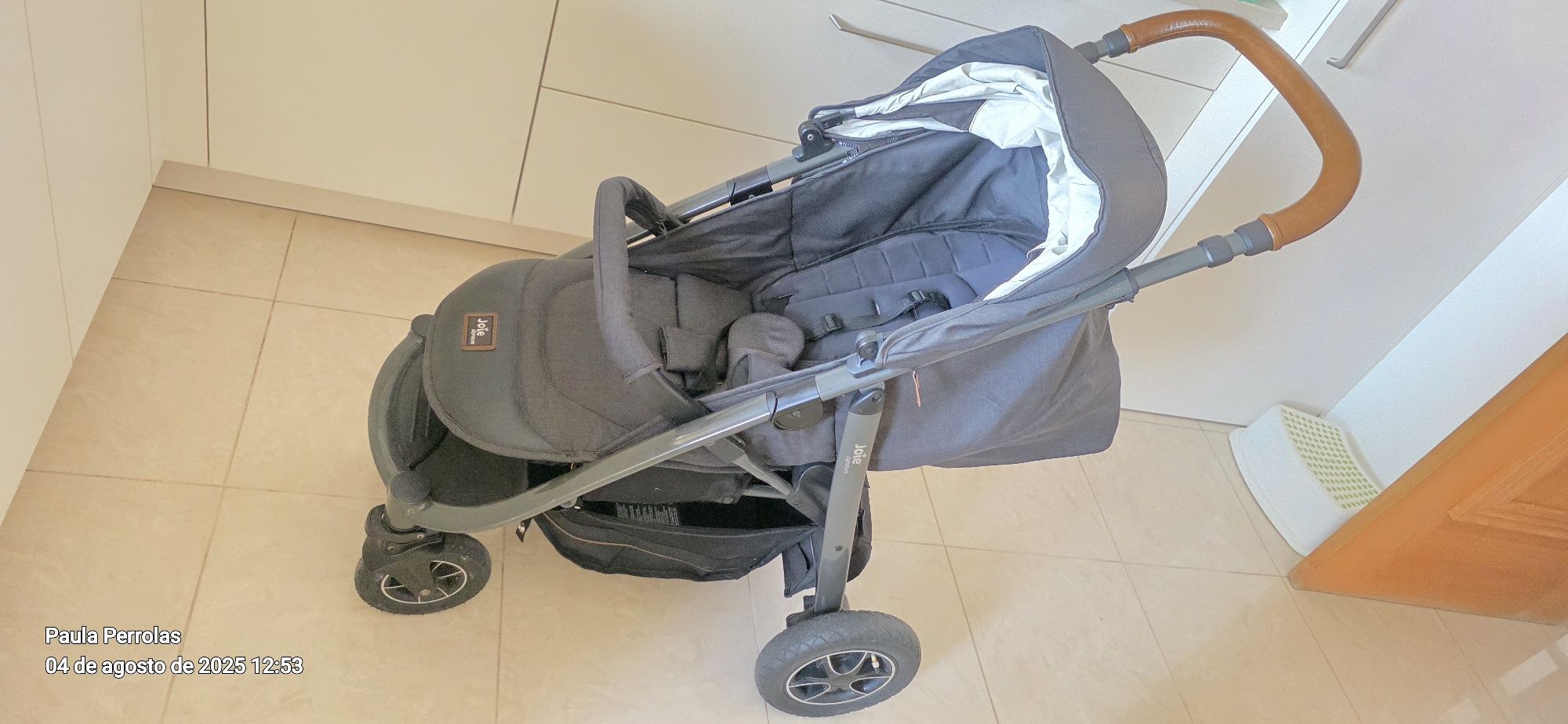 Carrinho de Bebé Joie