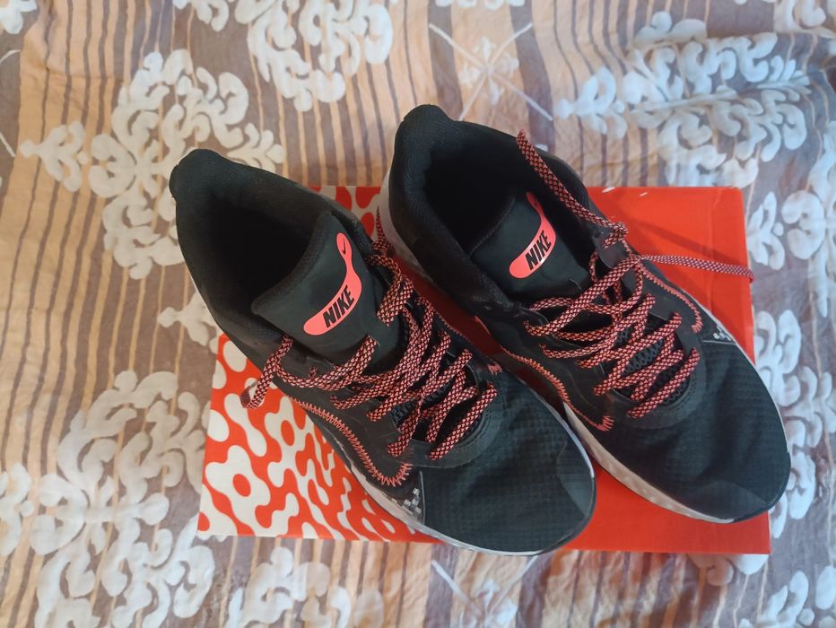 Баскетбольні кросівки NIKE RENEW ELEVATE 44 розмір