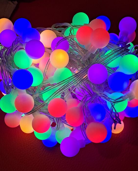 Kolorowe lampki dekoracyjne, kuleczki