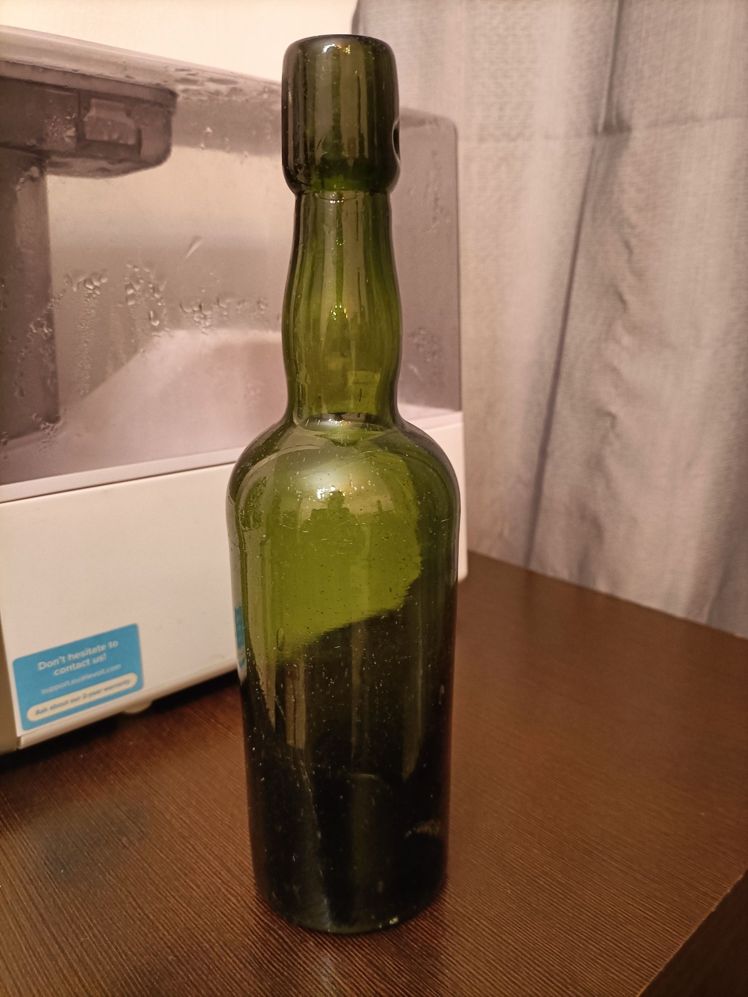 Stara zielona butelka