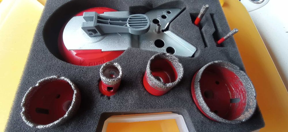 Zestaw otwornic koronek diamentowych Rubi dry gres