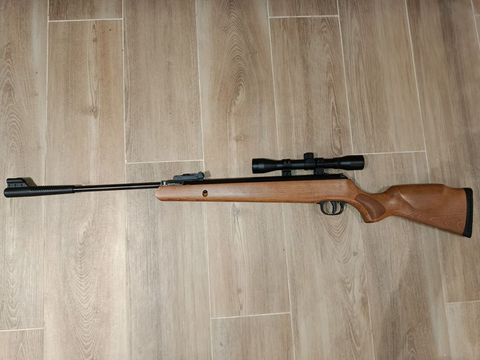 Carabina Artemis GR1250W 5.5mm + mira Zasdar 4x32