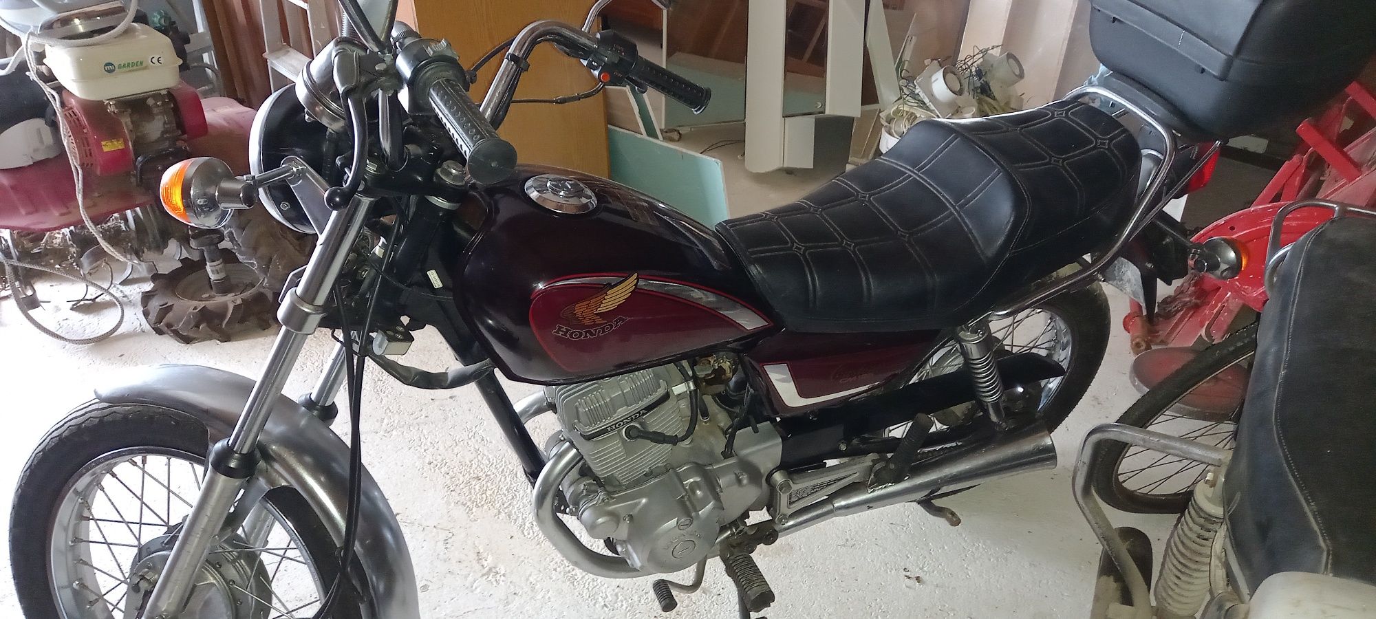 Vendo 2 motas Honda CM 125 C