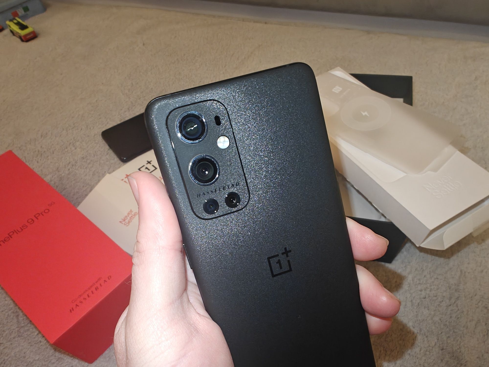Продам one plus 9 pro 12/256 global.