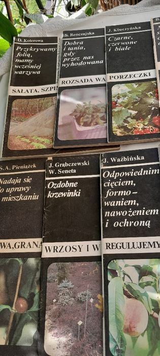 15 książeczk,poradników działkowca