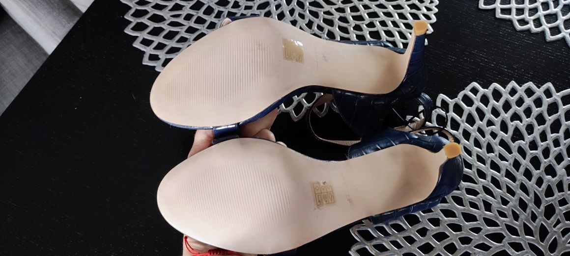 Nowe sandałki z Zalando na szpilce Miss KG rozm 41