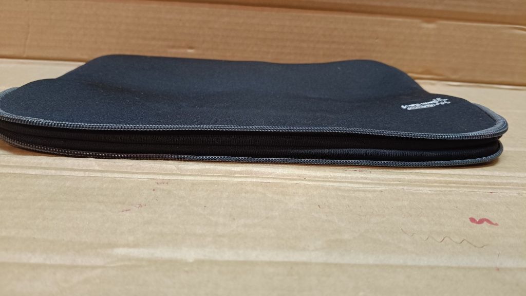 Rapesco  antybakteryjny pokrowiec na laptopa 33.8 cm, czarny