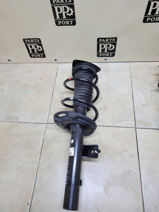 Стойка стійка амортизатор передній Nissan Rogue t33 1.5 2021 2022+ 12k