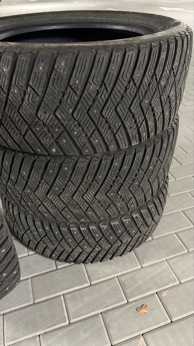 Продам резину Goodyear UltraGrip Ice SUV 255/50 R19 107T