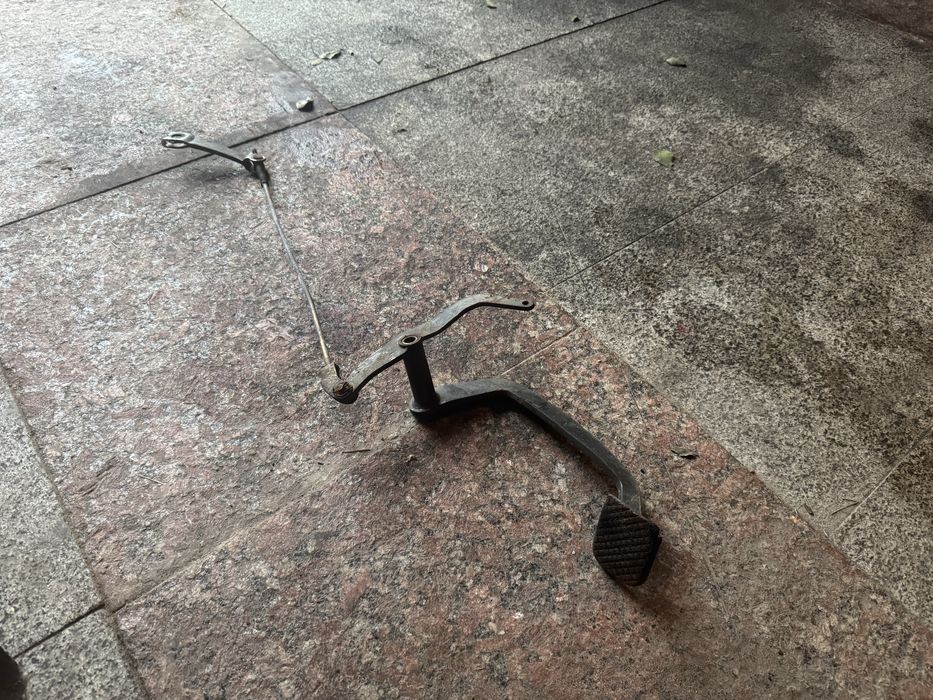 Педаль Гальма з Musstang MT200-8