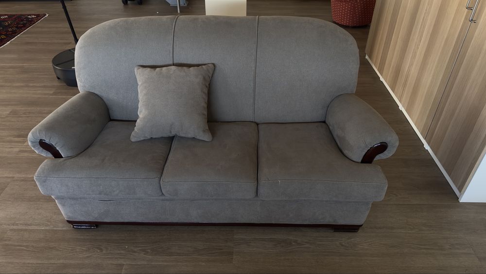 Sofa em tecido em bom estado