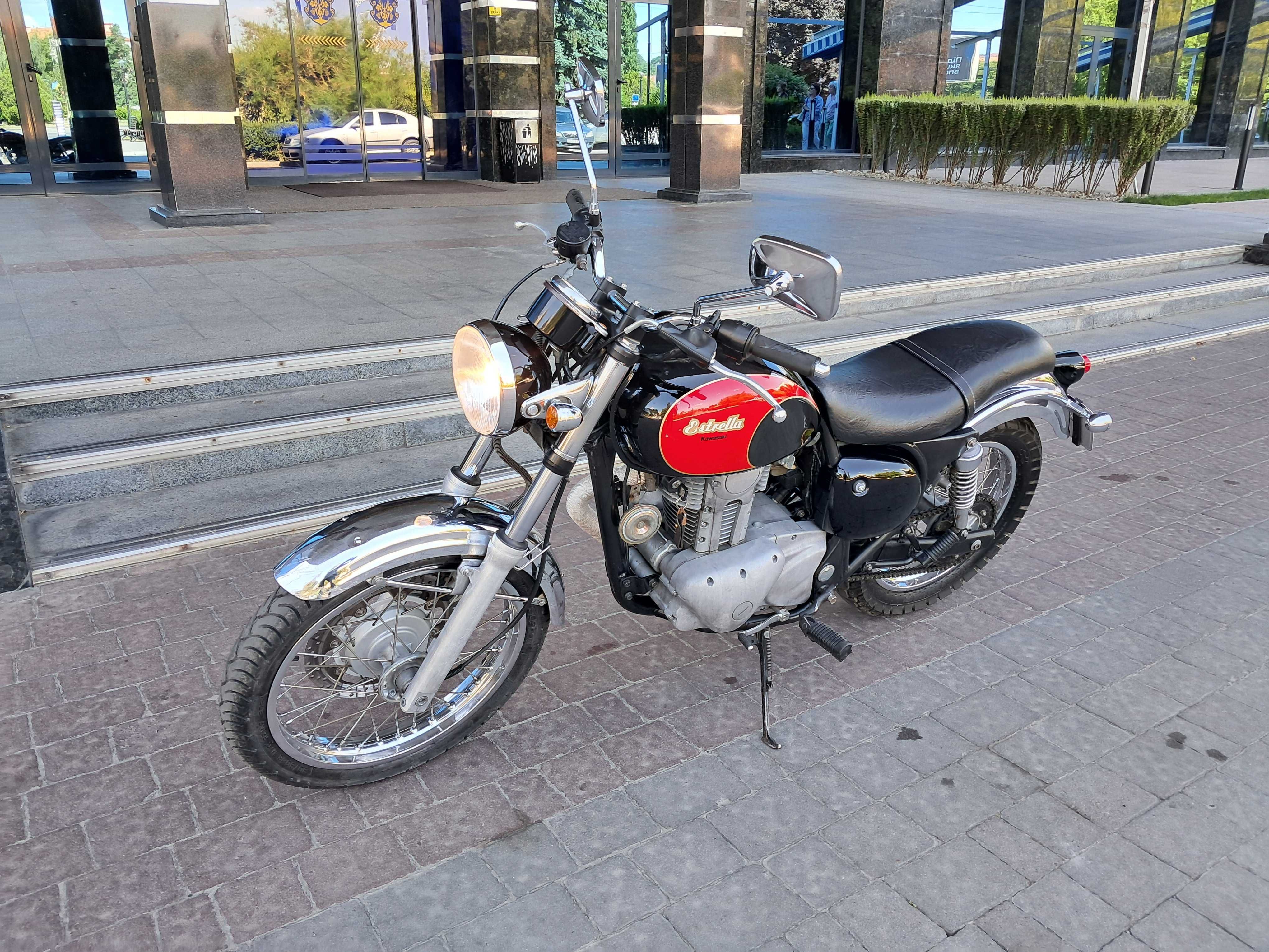 Продаю мотоцикл Kawasaki Estrella 250