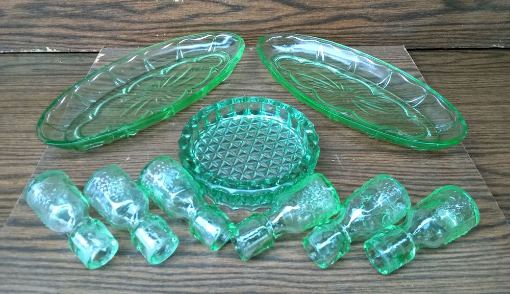 Посуд. Зелене скло