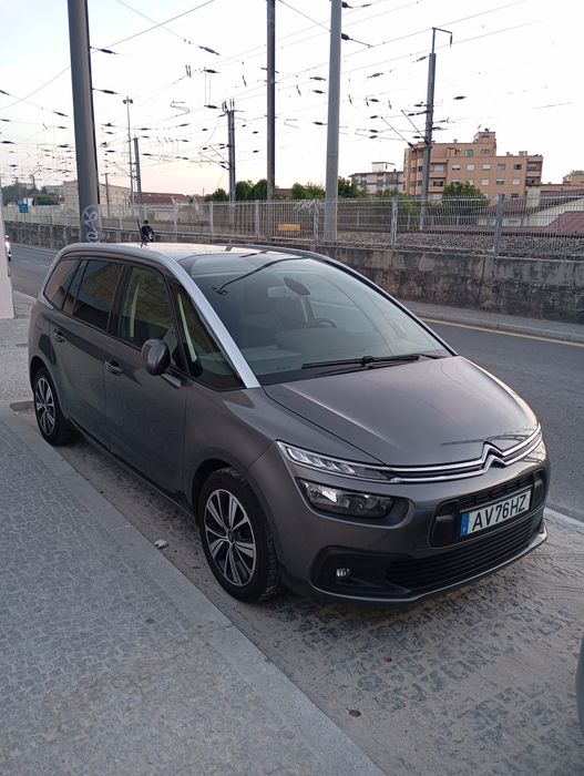 Aluguer carro  7 lugares