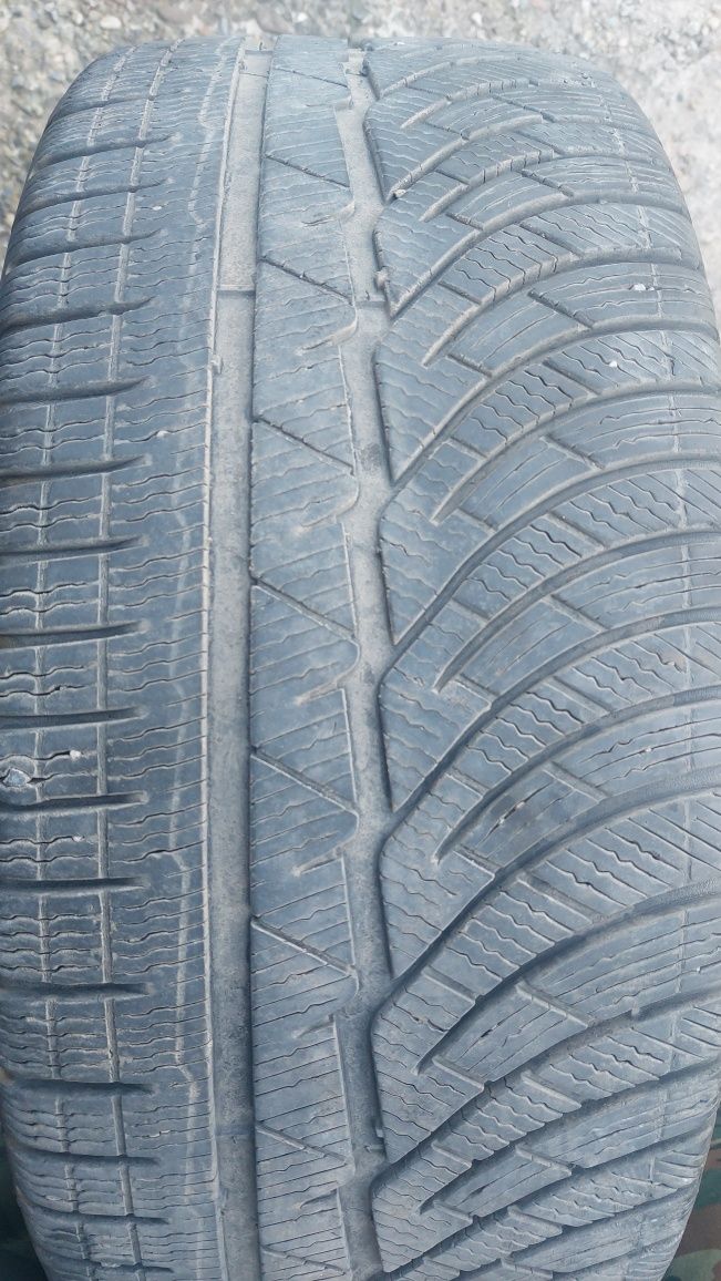 Michelin Pilot Alpin PA4 225/40 R18