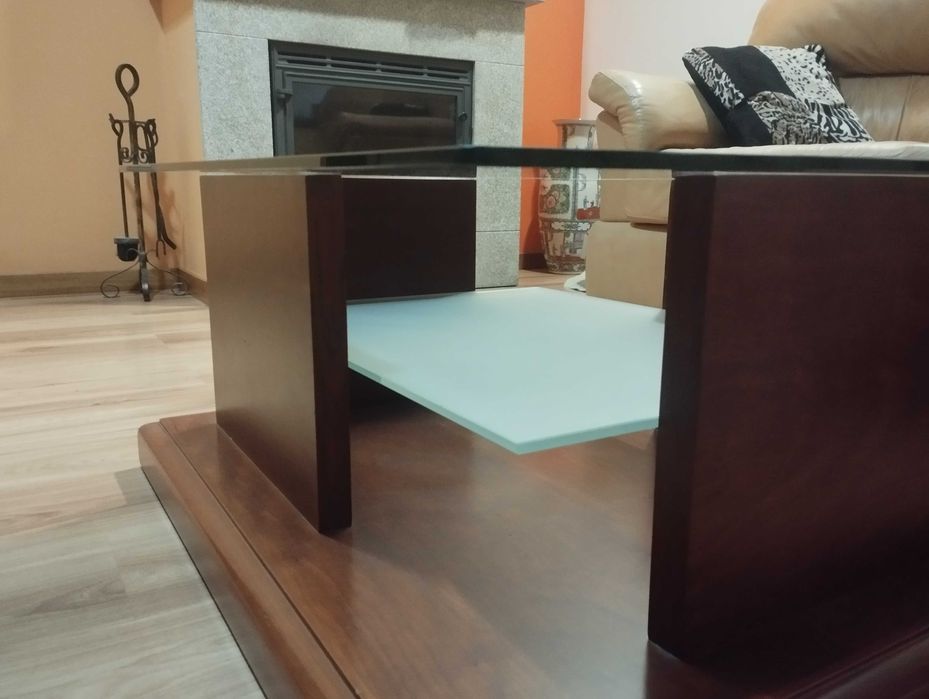 Mesa de centro em cereja
