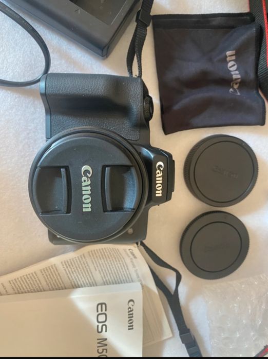 Canon EOS M50 Kit Completo