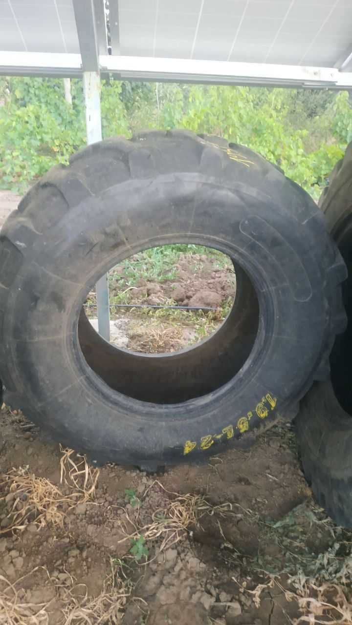 Шини Б/У на сільхоз, спец техніку. Шини 16.9 R30; 19.5L-24; 460/70 R24