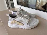 Кросівки Nike AIR Huarache, кремово-білі, розмір 38