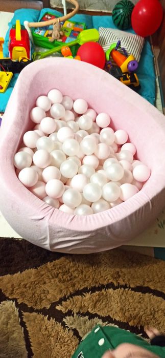 Продам детский бассейн