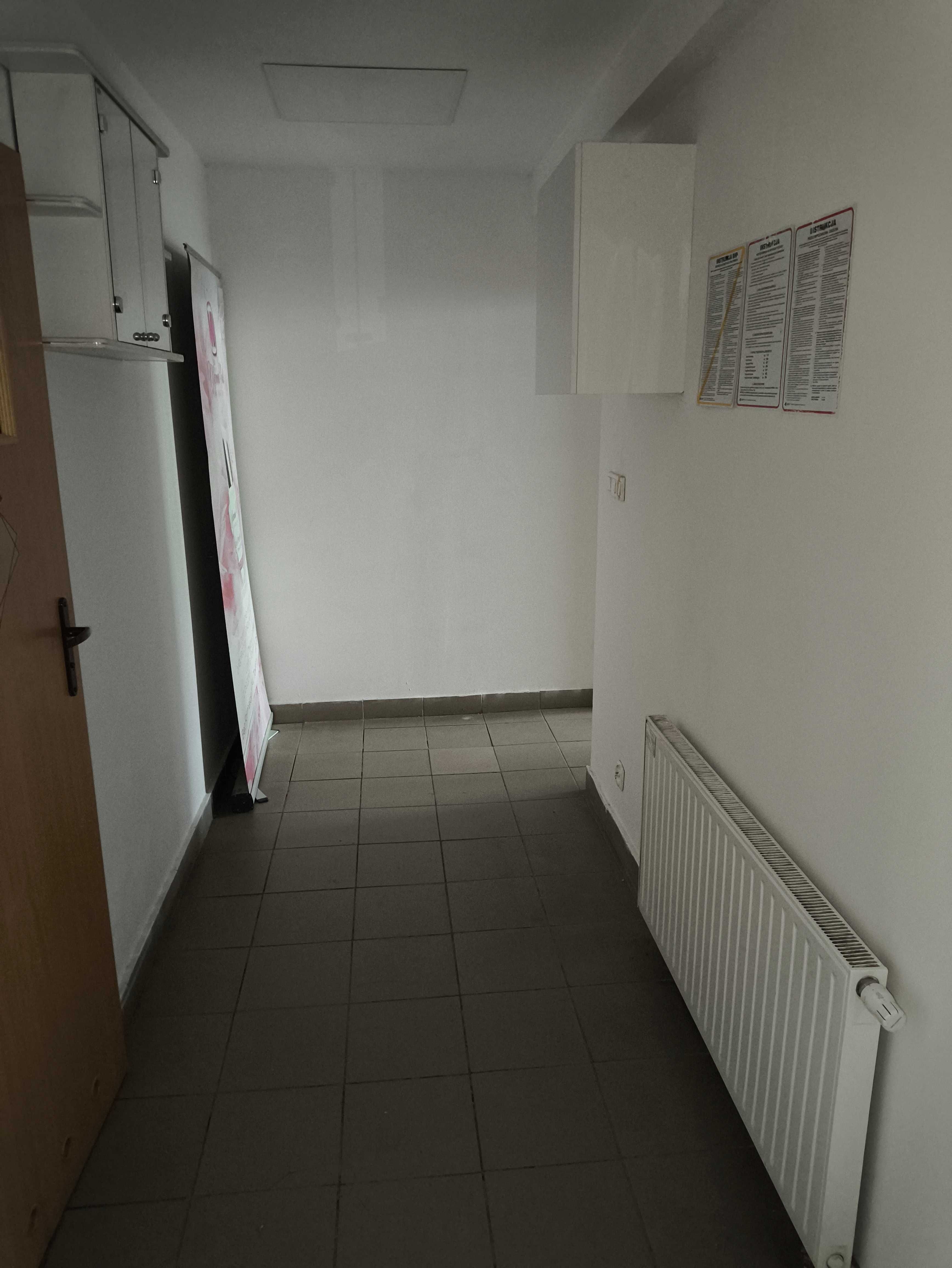 Sprzedam lokal użytkowy przy głównej ulicy 47.21 m2