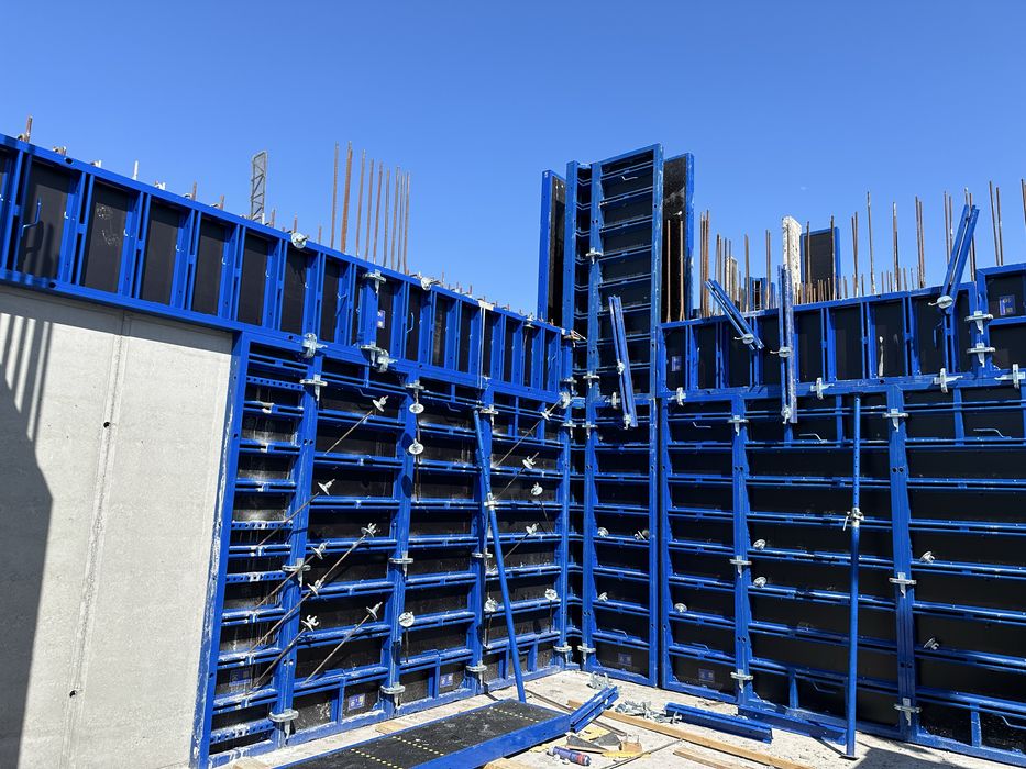 Вертикальна та горизонтальна опалубка VARIANT