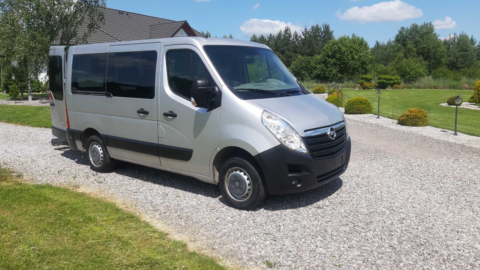 Opel Movano Dla osoby niepełnosprawnej na wózku inwalidzkim winda