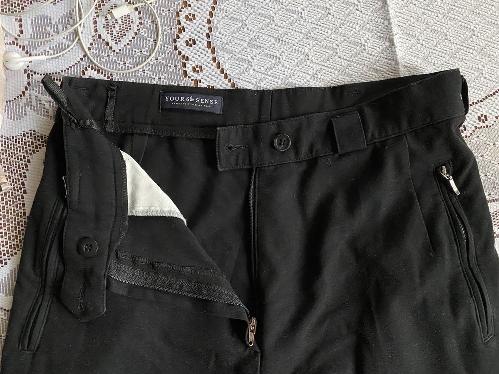 Czarne wiskozowe spodnie z wysokim stanem C&A
