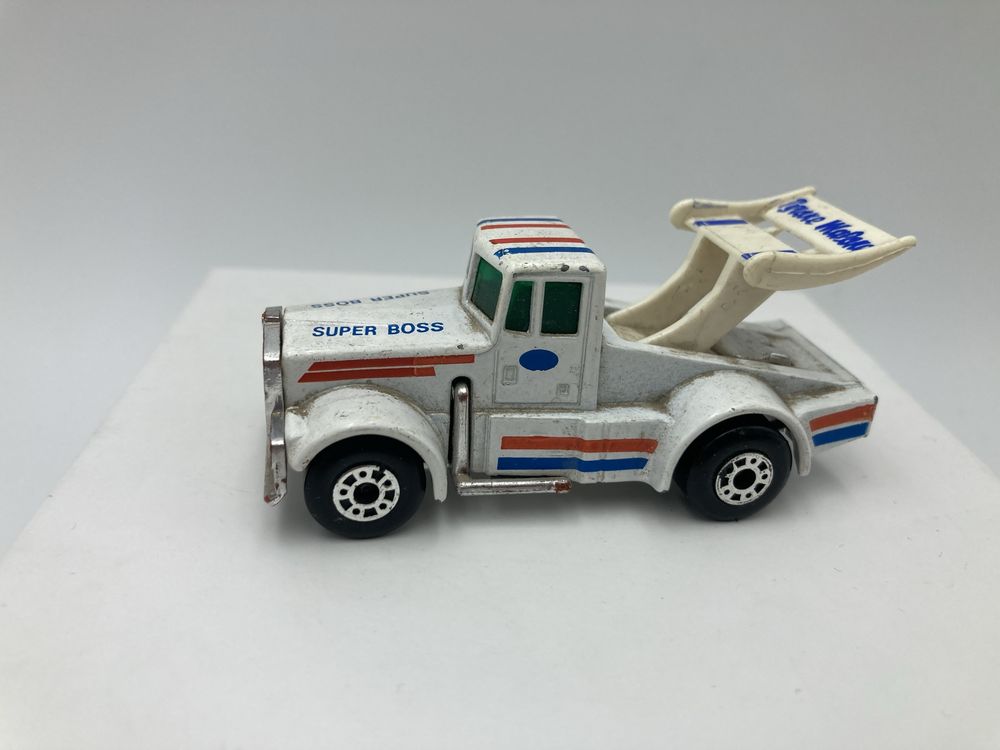 Matchbox Lesney 1:64 Vtg no 66 Kenworth Semi Boss Hoss White