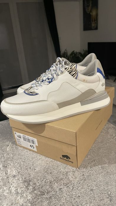 Box 11 przedmiotów męskich z Amazon, AB. Ciuchy, buty.