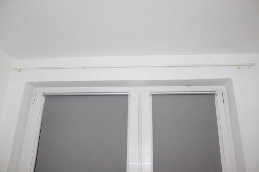 pojedynczy karnisz biały teleskopowy 120-230 cm