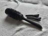 Zestaw do stylizacji włosów GHD – szczotka + klamry