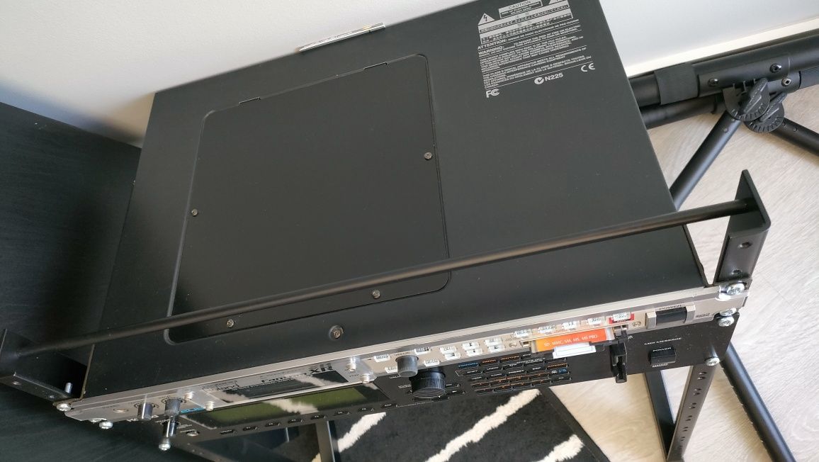 Roland Fantom XR - Ecrã LED Novo