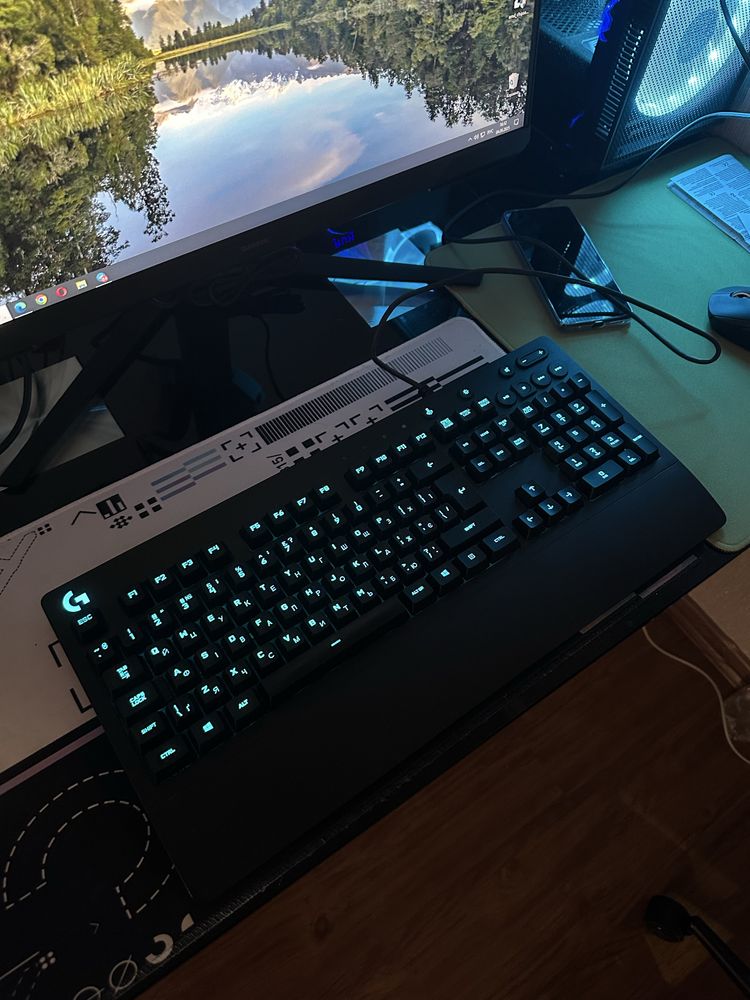 Игровая клавиатура logitech g213
