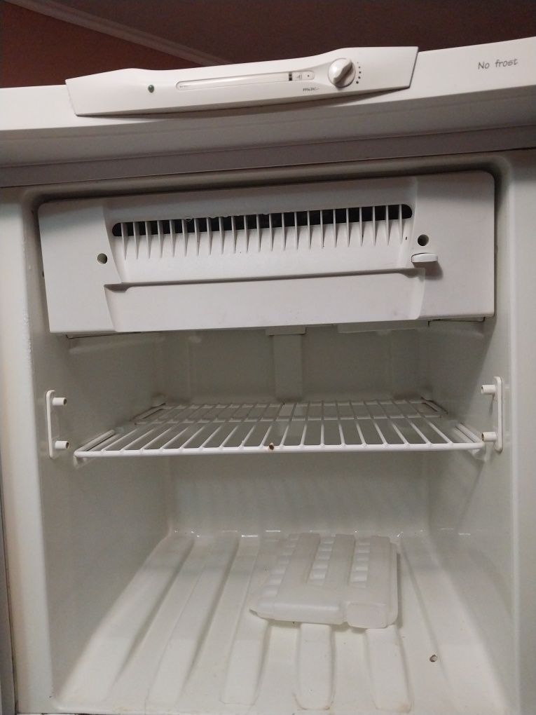 Продам холодильни  в отличном состояний