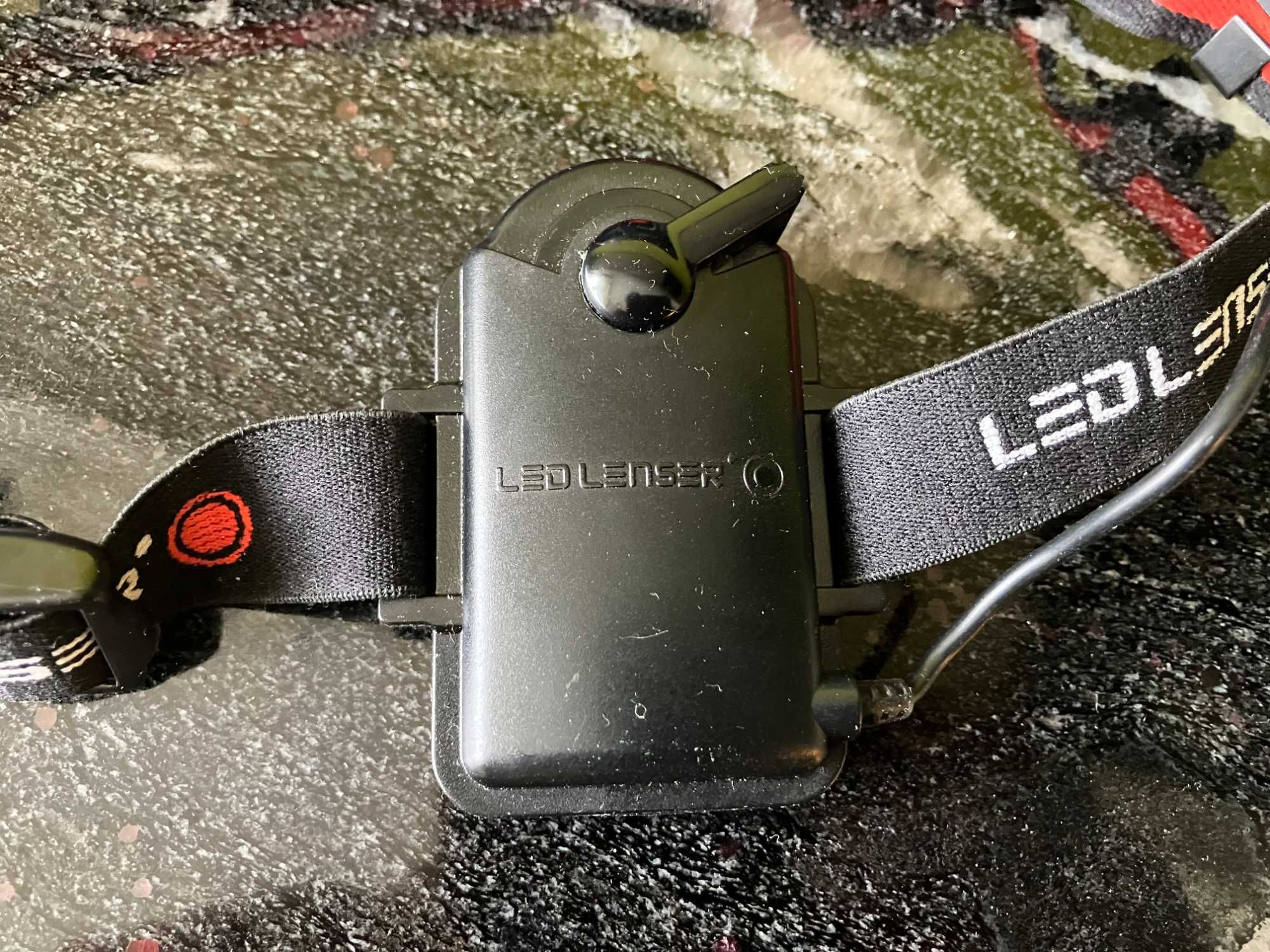 Latarka czołówka Led Lenser H7 z futerałem i ładowarką