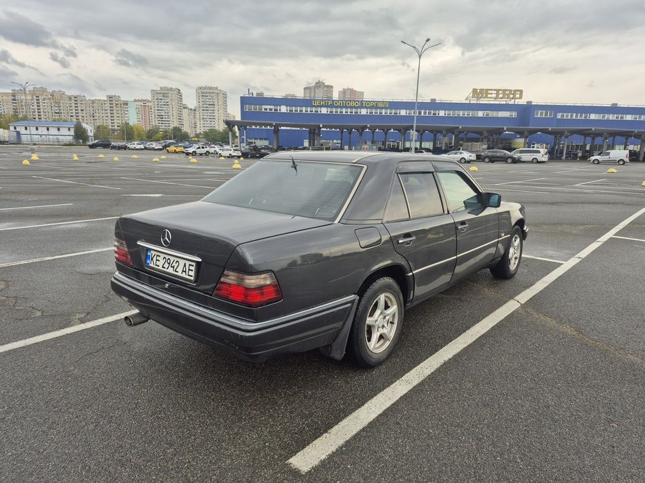 Продам Мерседес 124 2л бензин