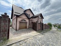 Продам якісний будинок з каміном, лазнею та альтанкою